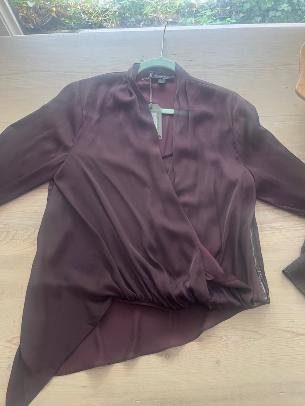 AllSaints Draped V-Neck Long Sleeve Blouse in Port Purple size 8 - Picture 5 of 6